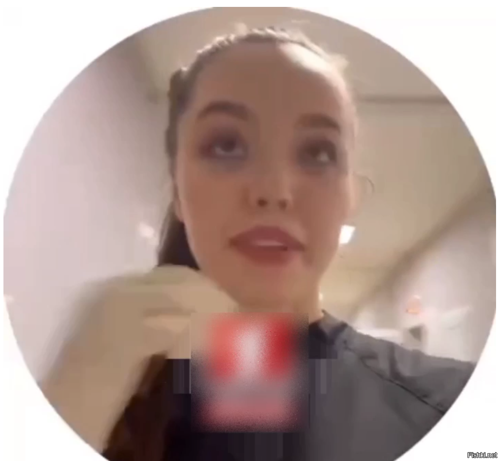 Раскрас боевой, глаза чуть косые! Она точно больницу со студией не перепутала?