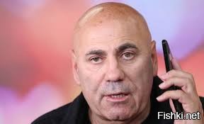 - Да всяко не Валерия. Я что - Валерию не узнаю.