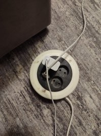 У меня прямо сейчас такой работает, только на 4 розетки