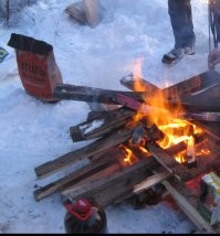 Нормально. 
Но лучше из термо кружки. 
Иначе замерзает. 

Приходится подогревать. :)