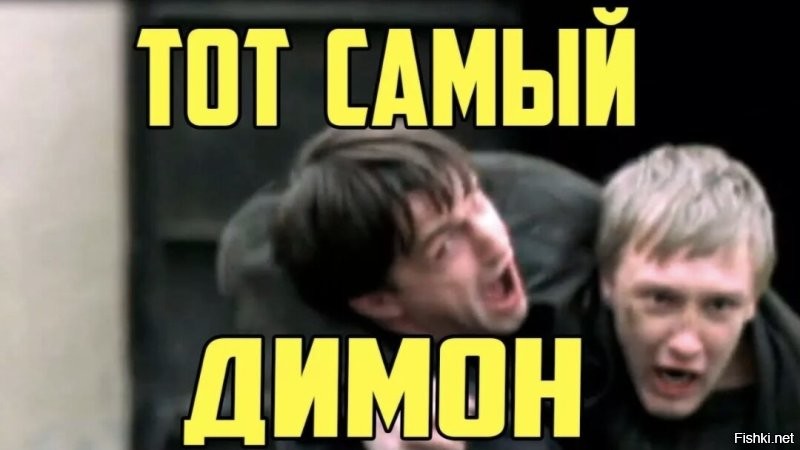 В Москве таксист чуть не сбил прохожего, а потом полез с ним в драку
