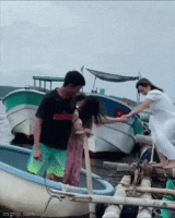 И накрылось их путешествие тазом....