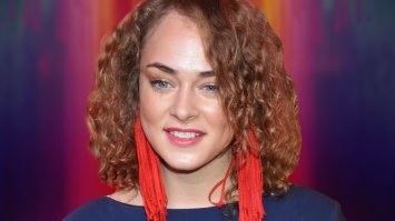 Эта похожа на смесь Арьи Старк и Аглаи тарасовой)