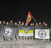 Ты дурак? Не вмешивалась в дела других государств? Янык был под Россией. Просто когда надо было его отстоять, победила алчность лёгкой наживы, что б оттяпать территории. Не вмешивается в чужие дела

А что ты хвост поджал то и на запад киваешь? Так фигли вы 8 лет на это смотрели и подогревали то? А? А нет ответа, повторюсь он и не нужен, как и про Харьков. Все что ты можешь, это только сопли жевать. Нуланд печеньки раздавала, а вам кто мешал печеньки назвать? Вам кто мешал прикармливать? А не, хер там, давайте лучше разнесем все к хера и уничтожим пару миллионов. В дела они, <span style='color:gray'>[мат]</span>, не вмешиваются. 

Ты судила тупорылая, вы создали вооруженный переворот, а потом ты, сука, скулишь, а чем вы бомбить начали? А ты, <span style='color:gray'>[мат]</span> думал тебе после этого КАМАЗ леденцов привезут? Ты реально настолько тупорез или у тебя поток идиотских вопросов уже от безвыходности, что не знаешь за что ухватиться?

Лозунги на майдане тебя не устраивают. А что насчёт этого? И что ж ты так мило проигнорировал вчерашнее нападение на индусов, а? Что ж ты свой хлебальничек то прикрыл? Это ж другое, да? Рейды по дворам мужиков в балаклавах это ж тоже другое, да?