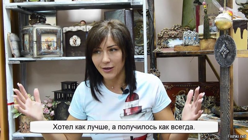 Мужчина попытался запрыгнуть в машину во время ливня в Турции