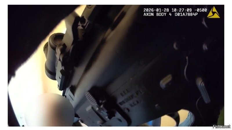 Интересно. Вешать камеру туда, где она перекрывается автоматом.