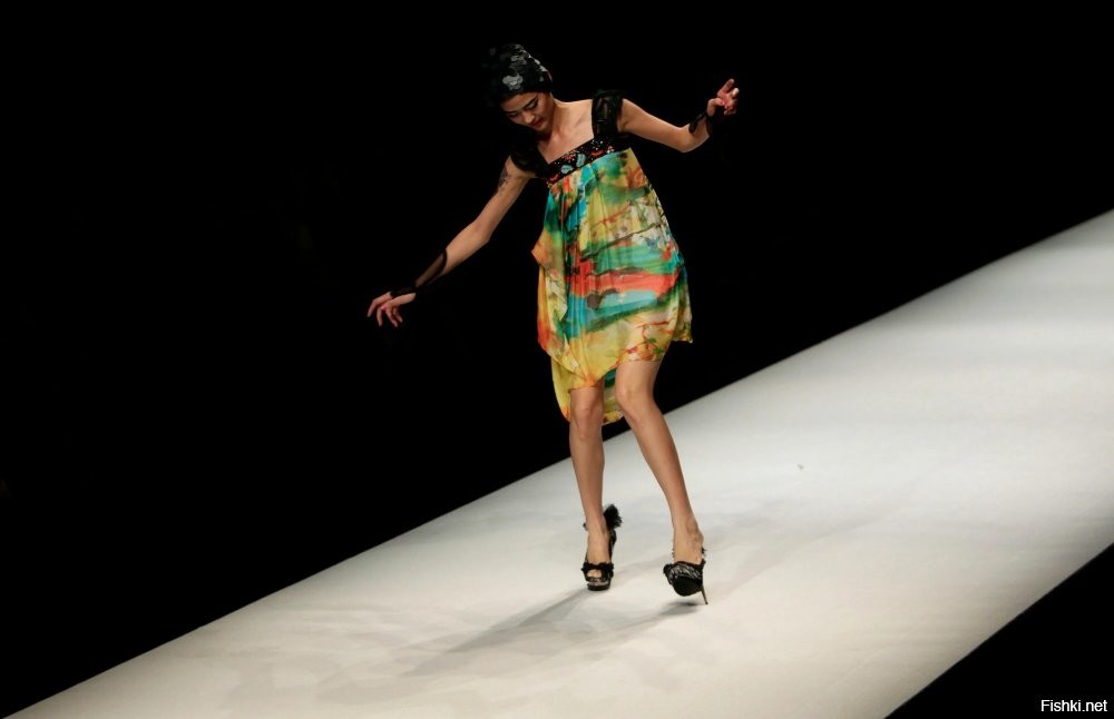 вот оригинал, все остальное массовый выпуск