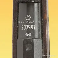 Здесь интересное клеймо -  PUOLUSTUSLAITOS, типичное для винтовок М/39 и М/91 – это не название фирмы-изготовителя, а обозначение владельца – финская армия; применялось в течение четырёх месяцев до введения клейма SA