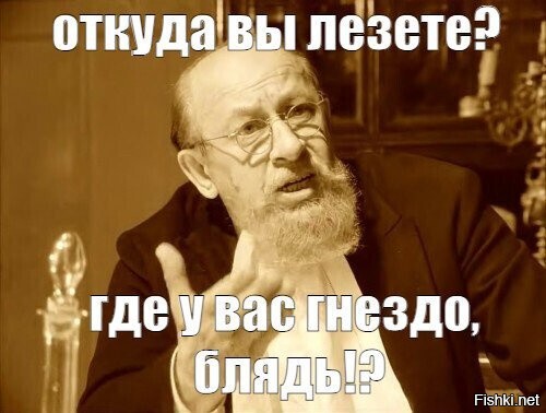 Блогерша выставила на аукцион свои старые импланты