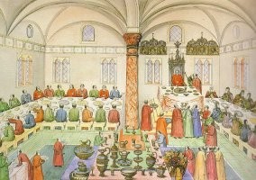 А ладожский лосось тоже на Дальнем Востоке жил?

Но если честно, никакой икры на царском столе не было вовсе

Жареный лебедь был главным блюдом в меню царских пиров в Москве XVI-XVII веков. Птиц специально разводили неподалеку от крепостных стен   на Лебяжьем пруду. Подавали лебедей под медовыми и шафранными соусами, с ломтями калачей. Зимой за государевым столом можно было вкусить самой разной дичи. На пирах угощали гусями и журавлями с гречневой кашей, кукушками в меду, тетеревами, рябчиками и куропатками с маринованными сливами и лимонами.