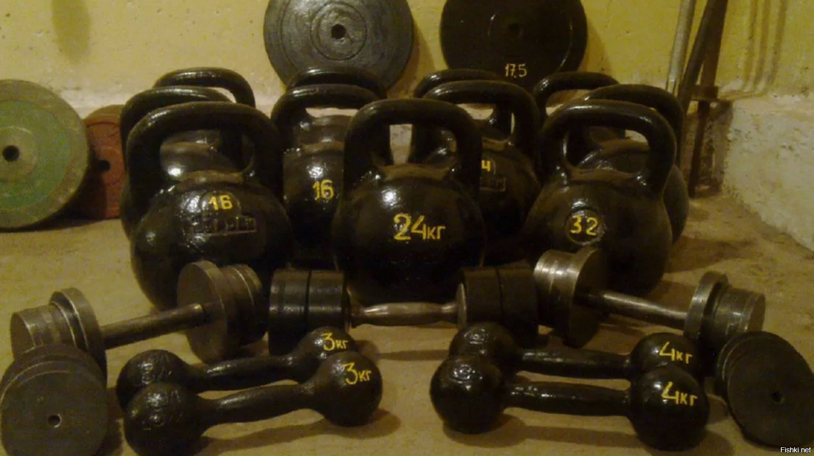 Что ж получается! Меня с любимыми гирями и гантелями не пустят туда?