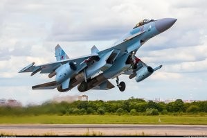 Почему перестали ставить двигатели на хвост самолета?