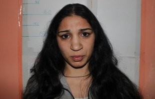 Когда не хватило денег на подарки: девушка украла 11 пар носков из магазина