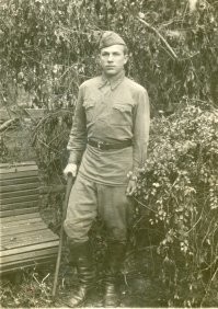 «На память сестры Тани от брата Лёши». 16 октября 1941г.