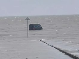 Ну так сами же написали: потому что закон запрещает.

Ст. 65 Водного кодекса РФ

Причин - куча. Навскидку - разрушение береговой линии тяжелой техникой, слив масла и прочих ГСМ (= подтекает или просто помыл машину, хоть из ведра, но стечет-то все в речку).