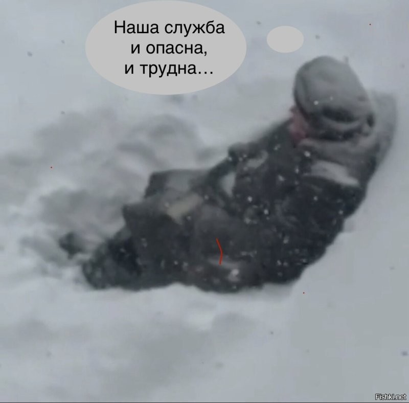 Ни метель, ни сугробы: пенсионерка откопала лавочку и продолжила «дежурство» во дворе