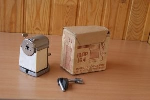 Х.з...  Эта всегда устраивала.  
И, честно говоря, с детства завораживал процесс заточки в ней.