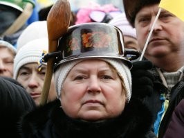 Погоди... шапочка... внушение мыслей... не может быть! 

Кароч, внушают уже и так. Просто контролировать надо - а то не все внушаются