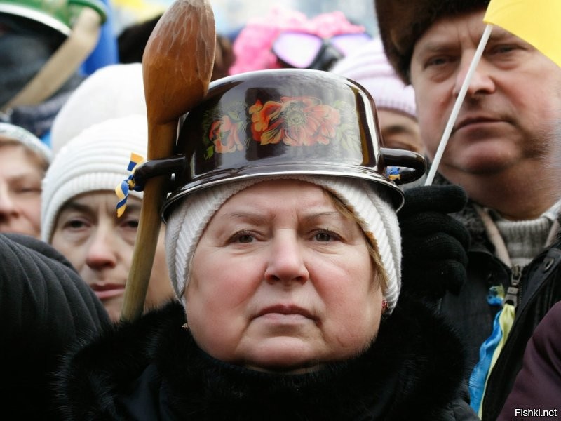 Погоди... шапочка... внушение мыслей... не может быть! 

Кароч, внушают уже и так. Просто контролировать надо - а то не все внушаются