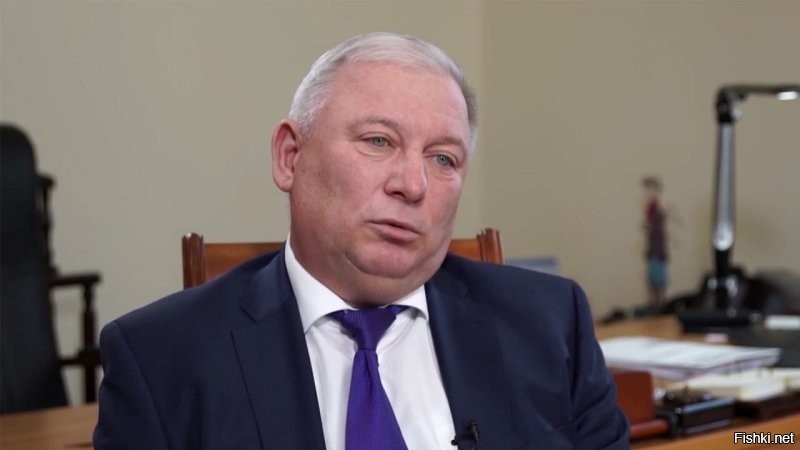 Суд конфисковал активы депутата Госдумы Вороновского на 23.000.000.000 (ДВАДЦАТЬ ТРИ МИЛЛАРДА) рублей (с) Коммерсант

Помимо Вороновского, ответчиками по иску выступали депутат Госдумы Андрей Дорошенко, член Заксобрания Краснодарского края Александр Карпенко, а также министр транспорта и дорожного хозяйства региона Алексей Переверзев.

Сам Вороновский, до того как избраться депутатом ГД, работал в отделе безопасности и борьбы с коррупцией Управления Федеральной службы налоговой полиции, а затем заместителем губернатора Краснодарского края.

Суд обратил в доход государства 19 предприятий, занимающихся ремонтом и содержанием дорог, а также производством строительных материалов. Кроме того, у ответчиков конфисковали 207 квартир, домов и участков в Москве, Краснодарском крае, Крыму и Карачаево-Черкесии, деньги на счетах и ценные бумаги.