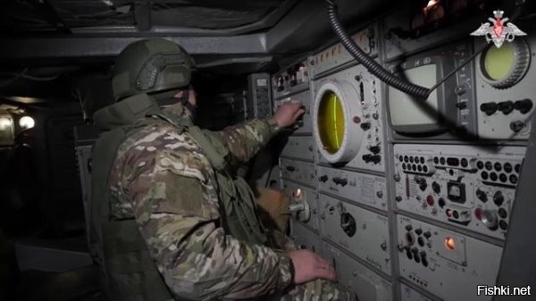Российские военные отчитались об уничтожении 45 беспилотников ВСУ за период с 15.00 до 20.00 по московскому времени



Дежурные средства противовоздушной обороны уничтожили 45 беспилотных летательных аппаратов вооруженных сил Украины над несколькими регионами России. Об этом сообщает Минобороны РФ.

Отмечается, что система ПВО работала в период с 15.00 до 20.00 по московскому времени.

В частности, над Республикой Крым сбили 12 дронов, 11 БПЛА – над Краснодарским краем, еще 8 ликвидировали над акваторией Азовского моря и 7 – над Черным морем. Кроме того, 6 беспилотников уничтожили над Белгородской областью и один – над Брянской.



В сообщении оборонного ведомства указывается, что дроны противника были самолетного типа.

Ранее над российскими регионами ликвидировали почти 30 дронов за 3 часа. Система ПВО работала в период с 12.00 до 15.00 по московскому времени.

Отличная работа расчетов ПВО ВС России! 5+