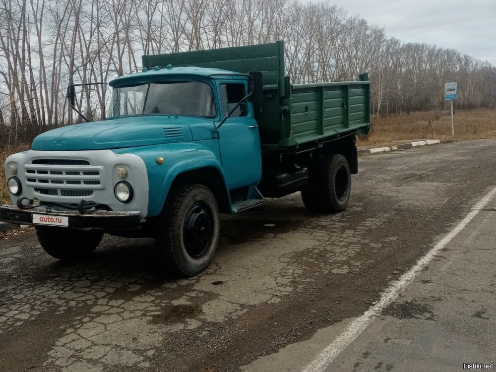 Вы не поверите ...
Вот на такой авиалайнера я сдавал  права на вождения в лохматые 90-е  ...
