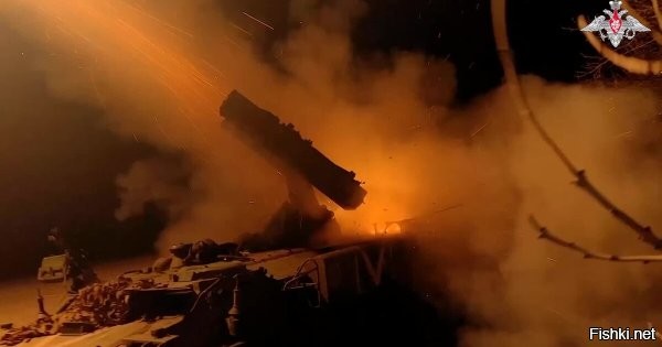 Минобороны отчиталось об уничтоженных над Россией БПЛА



Силы ПВО за три часа с 20:00 до 23:00 мск сбили 24 беспилотника над Россией 



Российские средства противовоздушной обороны (ПВО) за три часа уничтожили 24 украинских беспилотника. Об этом сообщили в Минобороны РФ в соцсетях.

С 20:00 до 23:00 мск 23 февраля девять дронов сбито над акваторией Чёрного моря, семь   над Белгородской областью, шесть   над Краснодарским краем. Ещё один БПЛА ликвидирован над Крымом и один   над Азовским морем.

Все перехваченные аппараты относились к самолётному типу, уточнили в ведомстве. Информации о пострадавших или разрушениях не поступало.

Спасибо ребятам из ПВО за отличную службу в праздничный день!