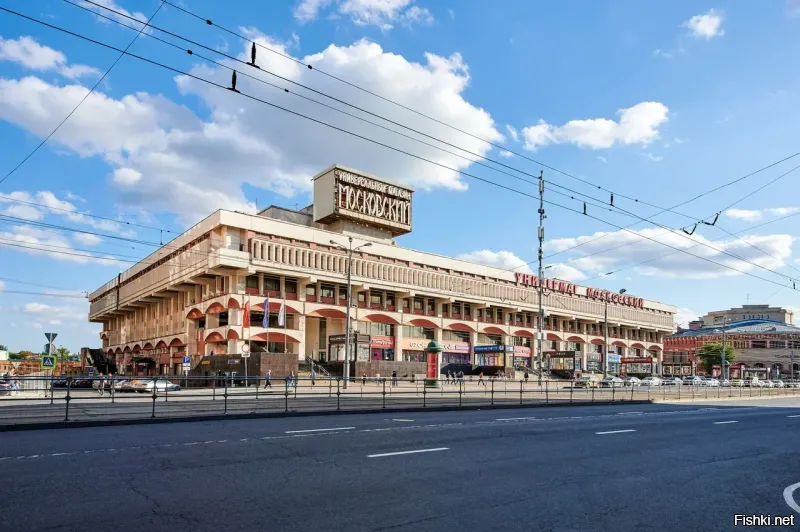 Вот тут, торговали первой копией с лазерного диска. У меня две части Терминатор, были на одной кассете. Спецом для коллекции взял.