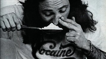 Энергия и акробатика: мужчина зажёг на танцполе