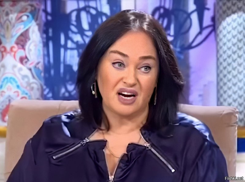 Мужчина наступил на кота в магазине