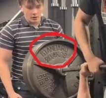 В США 200-килограммовая штанга упала на 14-летнего подростка