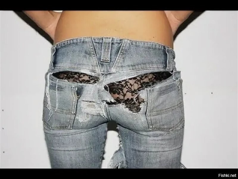 Опасный манёвр на мотоцикле и жёсткое приземление пассажирки