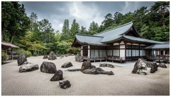 К слову, мужик на последнем скрине всё перепутал. Сад камней -- это японская (дзен-буддийская) религиозно-эстетическая заморочка. Фишка в том, чтобы это было не только красиво, но и чтобы с любой точки наблюдатель видел одинаковое число камней. Такой сад делают тщательно, берегут, ухаживают за ним и уж всяко не ломают.
А вот мандалу -- сложный орнамент из разноцветного песка действительно уничтожают сразу после завершения, что иллюстрирует иллюзорность и непрочность нашего мира. Это уже тибетская (ламаистская) традиция. Есть и ещё один вариант -- искусно сделанные скульптуры из сливочного масла, которые после изготовления отправляются под солнце.