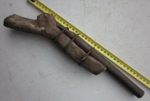 Игрушечное оружие Советского Союза: пистолеты и револьверы