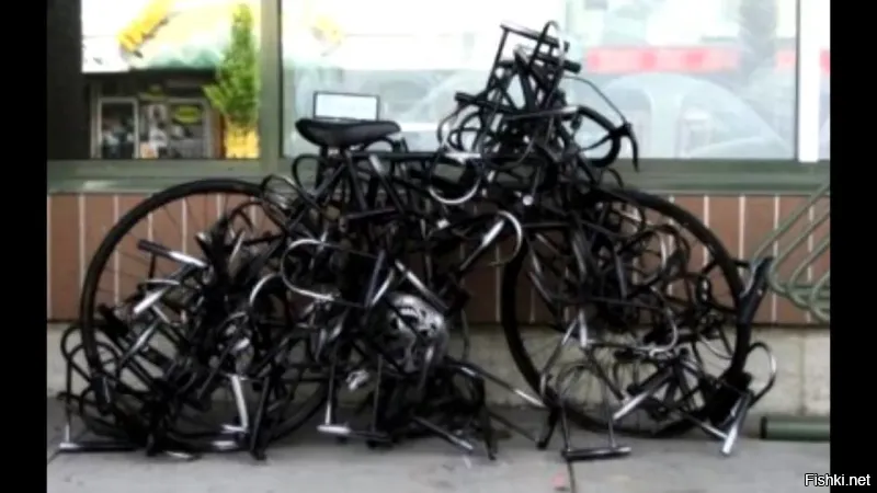 Клептомания   психическое расстройство, характеризующееся неконтролируемым, повторяющимся и независимым от материальной нужды влечением к воровству.