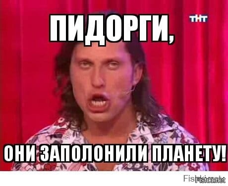 Возмутительное поведение мужчины в подъезде жилого дома