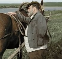 За Николая Смирнова сразу вспомнился "Три тополя на Плющихе" - безрукий дядя Егор.