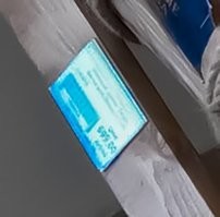 Этикетка слева, но разрешение никакое.