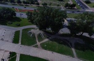 Тю, у нас такие "загадочные линии" почти на каждом газоне.