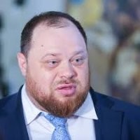 На "весельчака У" больше другой персонаж похож...