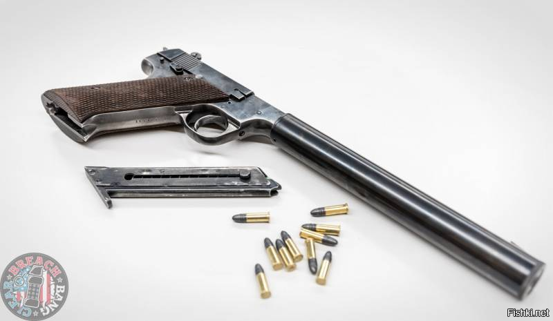 Изделие High Standard HDM, как и базовый HD, должно было использовать малокалиберный патрон кольцевого воспламенения .22 Long Rifle (5,6х15 мм R). По ряду причин, спецслужба посчитала невозможным применение такого патрона в его исходной конфигурации. Специально для нового пистолета HDM была создана модификация патрона с оболочечной пулей. Медная рубашка в некоторой мере улучшила боевые качества свинцовой пули.