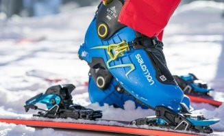 Почему лыжи другие? Практически такие же... обычные лыжи и ботинки как на фото, у меня и тогда такие были (и до сих пор есть) и сейчас в аренду взял такие же... не увидел больших отличий. И почему нестись по прямой то? Нормально змейкой с разной степенью изогнутости... но разгонялся часто по полной) И вообще почему вру то, нахера вот мне врать, говорю как есть...если бы не смог нормально кататься, падал бы на каждом спуске, так бы и написал... смысл вообще пи*дить о таком??