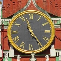 Бялдь даже на главных часах так написано