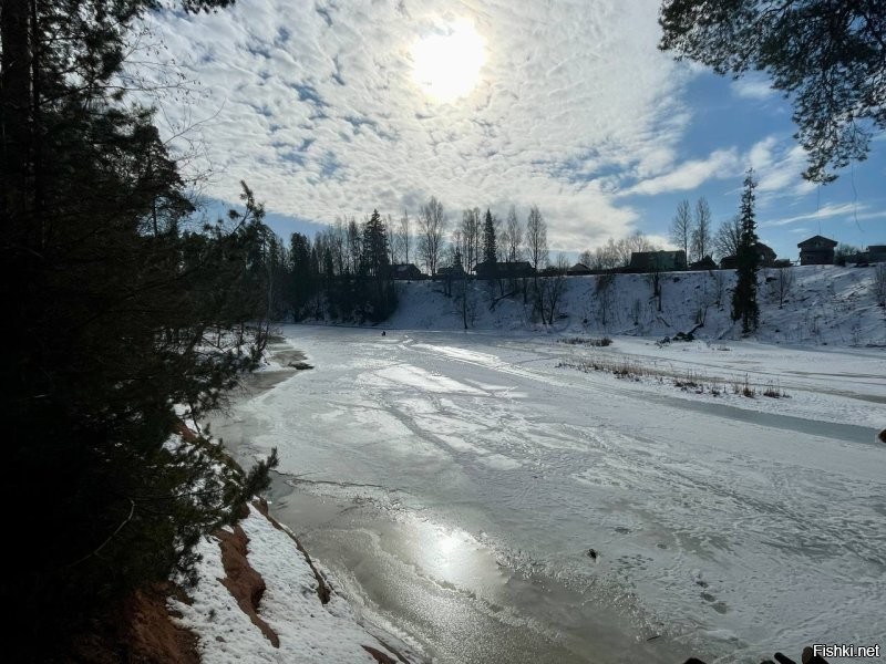 Один вопрос никогда не претендует на генерацию полного ответа. Все языки построены на принципе шести ответов: кто, когда, где, что, кому, сколько. Которые в своих группировках делятся на события в прошлом  как "почему" и события в будущем как "зачем".