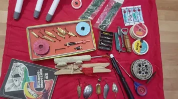 Открывалка-неотъемлимая часть рыболовного набора.