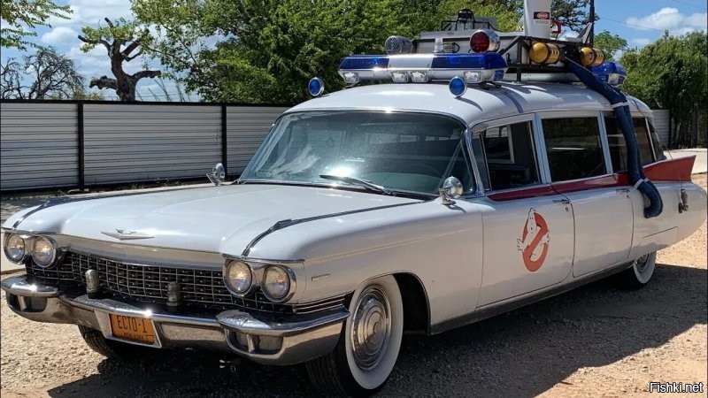 ДеЛореан, крут, спору нет. Но вот я всегда хотел вот эту колымагу.