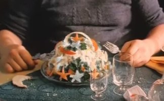 «У нас в столовой хорошую оливье давали, много. Однажды я даже в обморок упал».