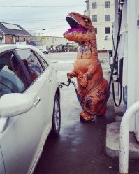 История заправки, которая старше динозавров