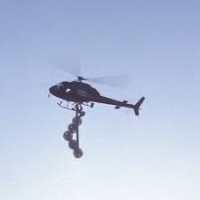 Опилка деревьев циркулярной пилой придумана американским пилотом Рэндаллом Роджерсом (Randall Rogers) в 1983 года.

Кроме того была показа в фильме про Джеймса Бонда.