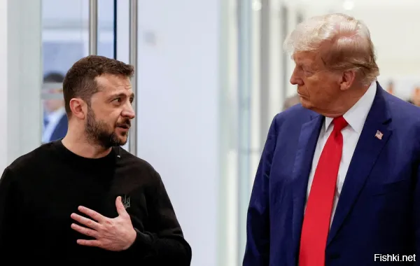 «Я не его любимый сын»: Зеленский высказался о своих отношениях с Трампом



Зеленский считает себя не самым любимым сыном Трампа



Глава киевского режима Владимир Зеленский в интервью France Inter решил высказаться о своих взаимоотношениях с президентом США Дональдом Трампом, отметив, что был бы не самым любимым сыном республиканца.

«Мы разного возраста, и, возможно, из-за этой разницы он ожидает отношений как между отцом и сыном. Но я не его любимый сын»,   сказал украинец.



Кроме того, глава киевского режима отметил, что не может назвать главу Белого дома своим другом. Он привел в пример свои отношения с президентом Франции Эммануэлем Макроном, с которым, как утверждает киевлянин, они «прошли путь вместе и помогают друг другу в трудные моменты».



Напомним, ранее уже был один "сыночек", генсек НАТО Марк Рютте, который называл Трампа "папочкой".